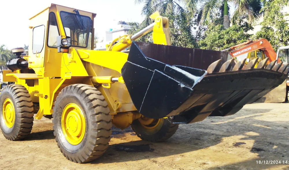 Caterpillar HM2021 Wheel Loader