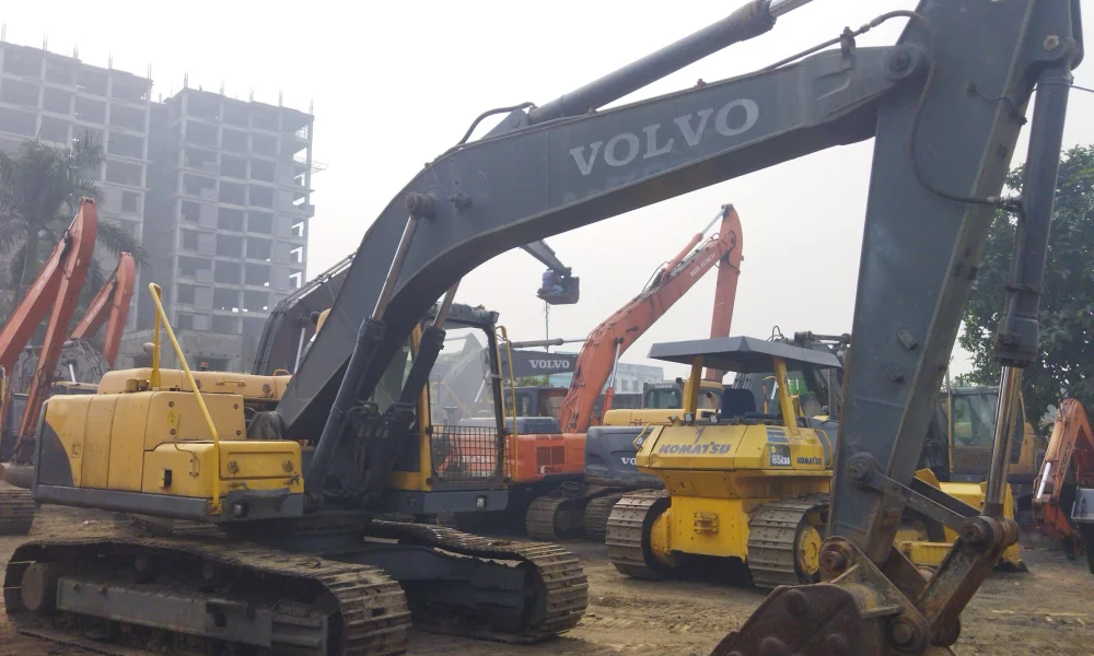 Volvo EC210B Excavator