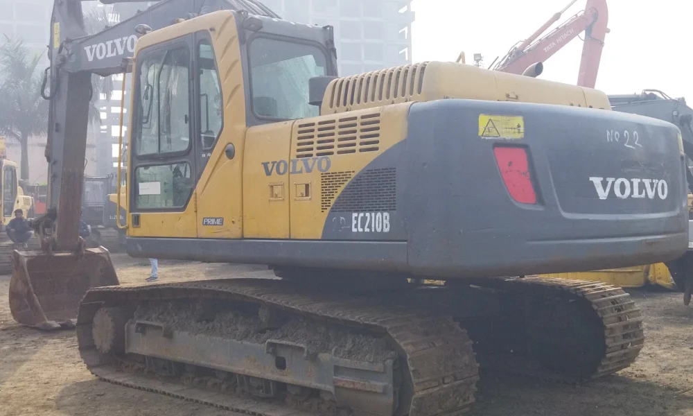 Volvo EC210B Excavator