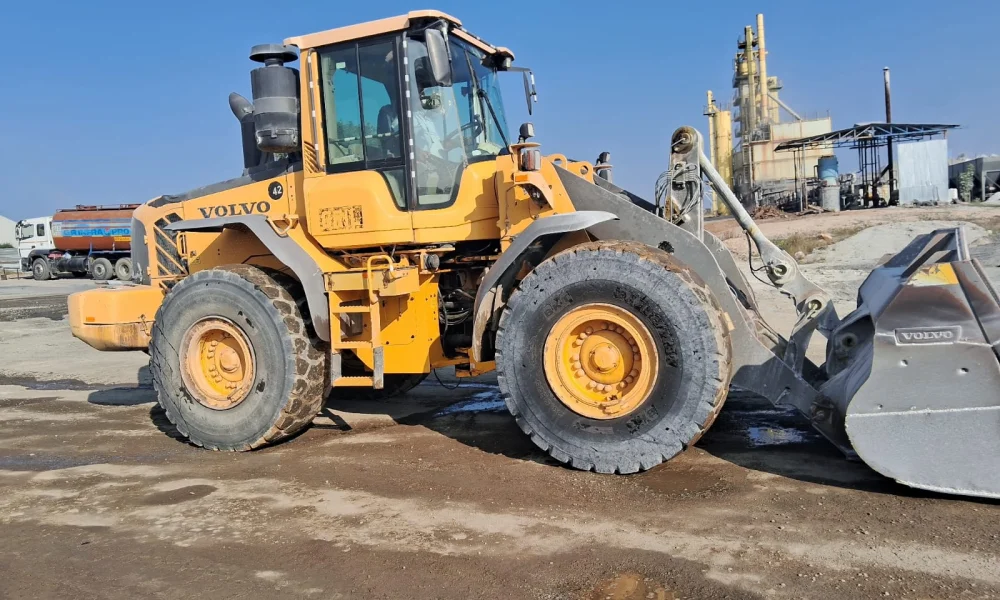 Volvo L120F Wheel Loader