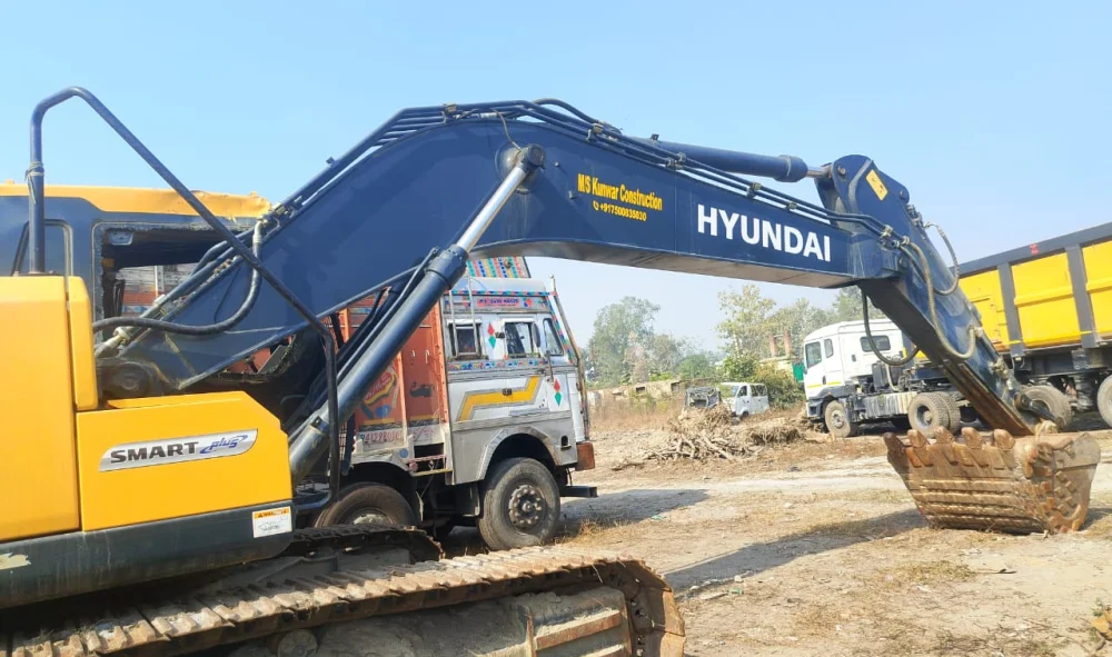 Hyundai R215 Excavator