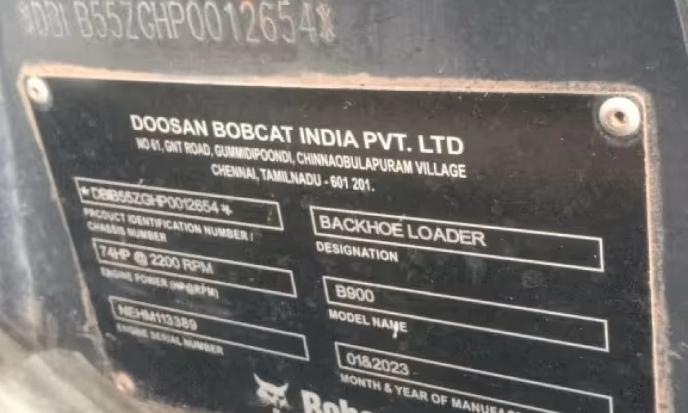 Bobcat B900 Backhoe Loader