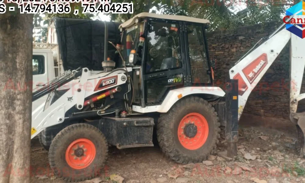 Bobcat B900 Backhoe Loader