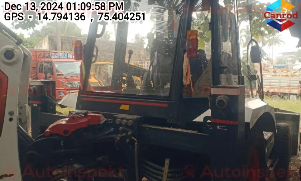 Bobcat B900 Backhoe Loader