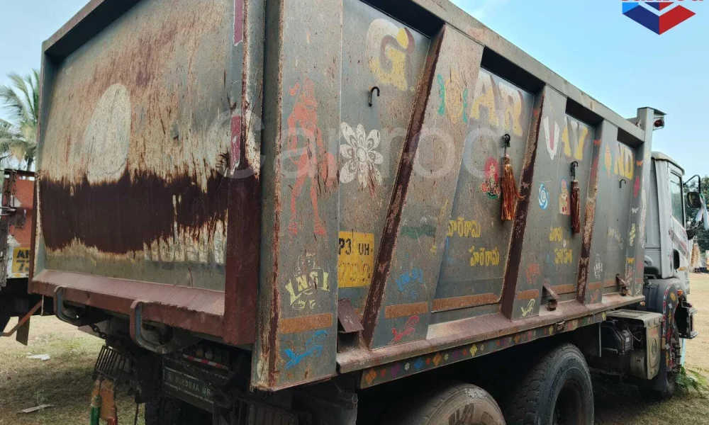 Ashok Leyland 2825 Tipper