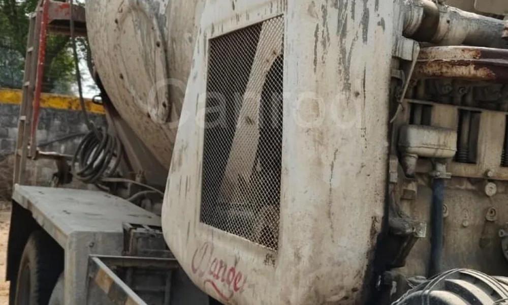 Ashok Leyland 2820 RMC Transit Mixer
