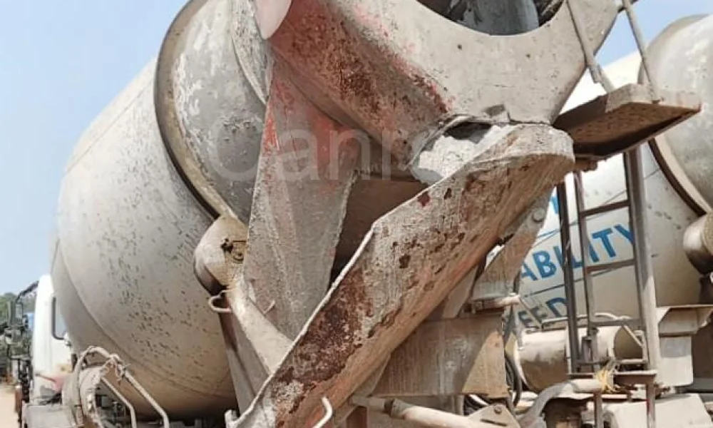 Ashok Leyland 2820 RMC Transit Mixer