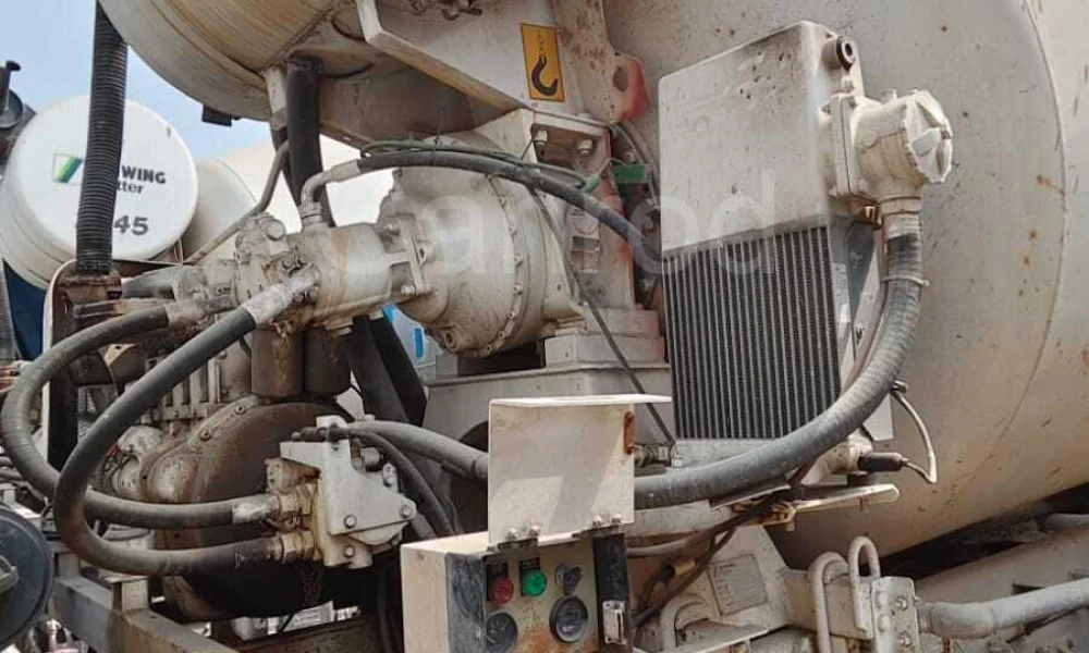 Ashok Leyland 2820 RMC Transit Mixer