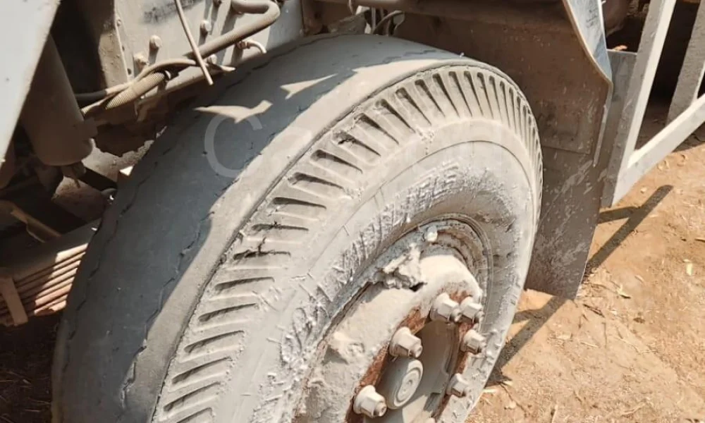 Ashok Leyland 2820 RMC Transit Mixer