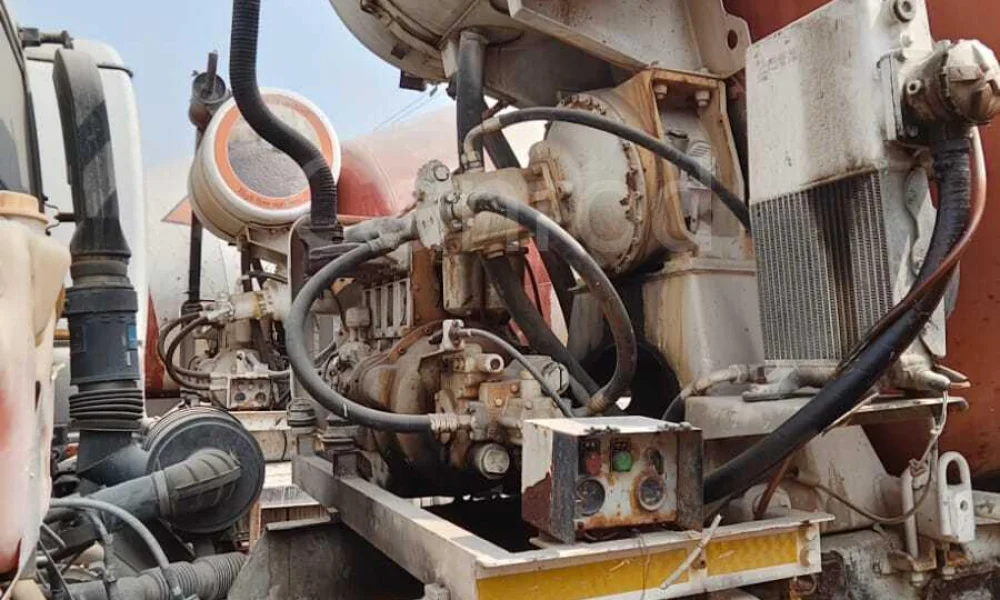 Ashok Leyland 2820 RMC Transit Mixer