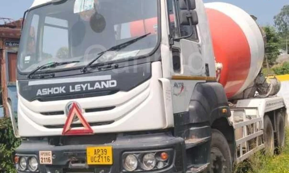 Ashok Leyland 2820 RMC Transit Mixer