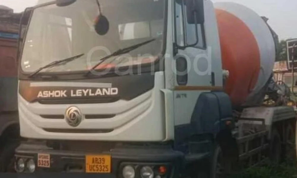 Ashok Leyland 2820 RMC Transit Mixer