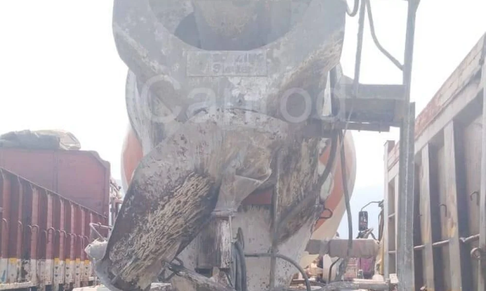 Ashok Leyland 2820 RMC Transit Mixer