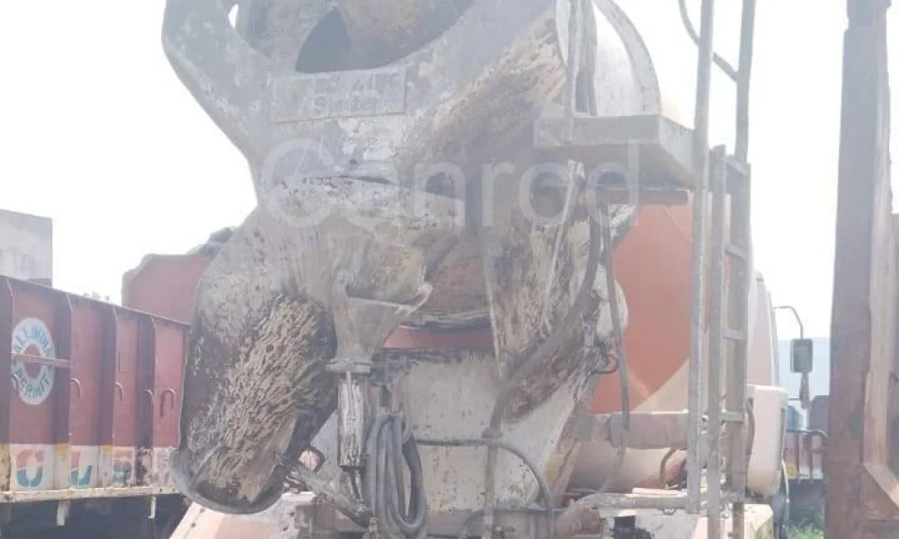 Ashok Leyland 2820 RMC Transit Mixer