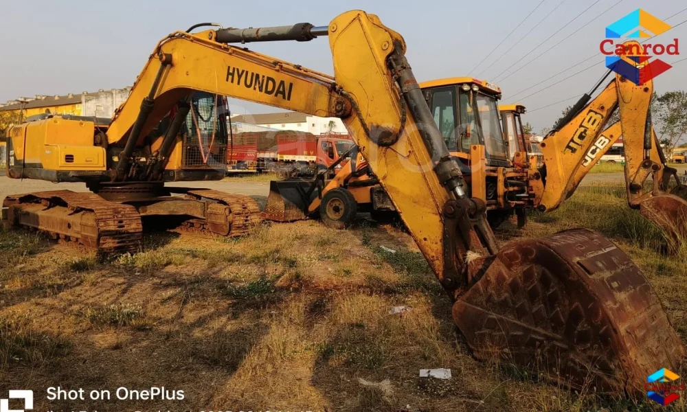 Hyundai R210 Excavator