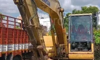 Komatsu PC130 Excavator
