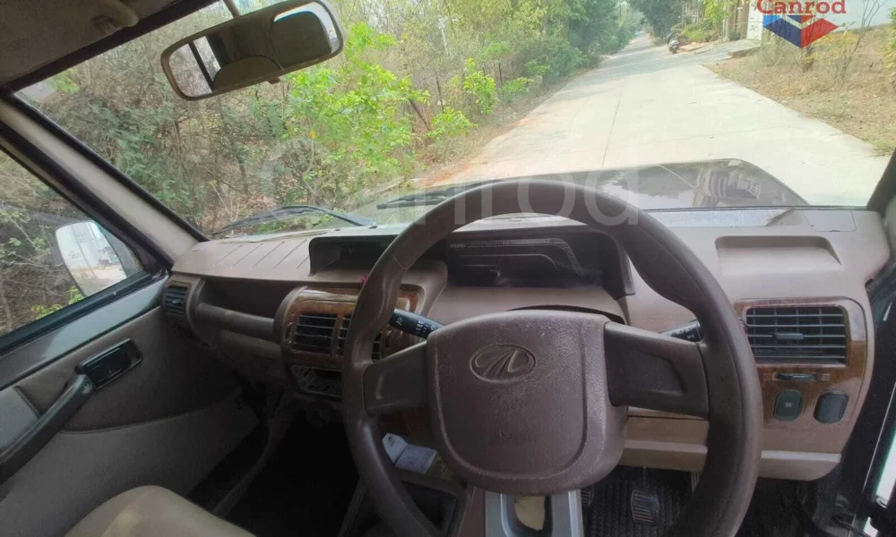 Mahindra Camper Pick Up