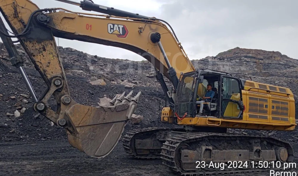 Caterpillar 374 Excavator