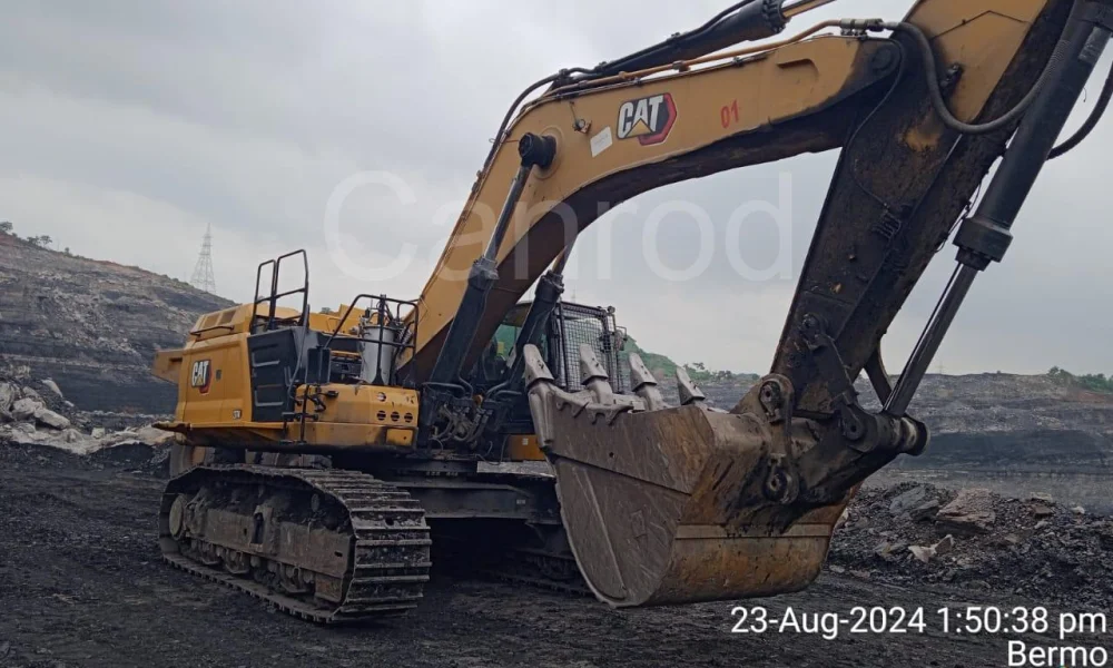 Caterpillar 374 Excavator