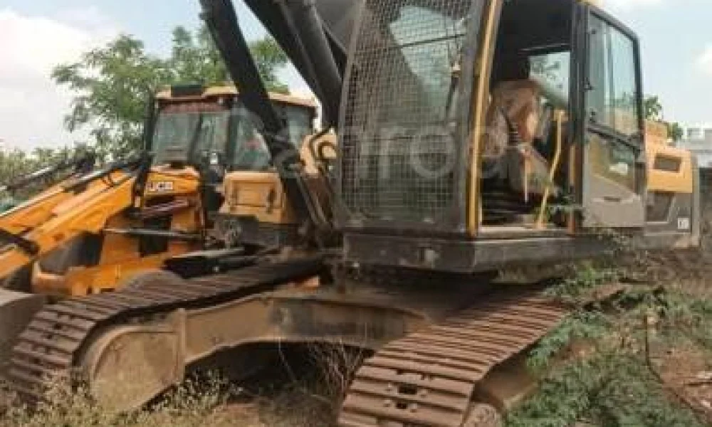 Volvo EC 300DL Excavator
