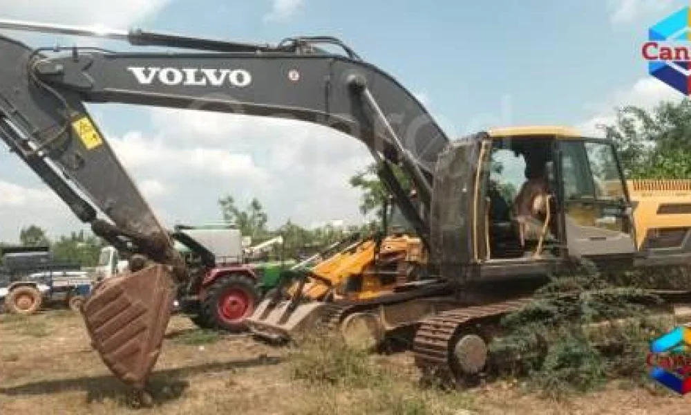 Volvo EC 300DL Excavator