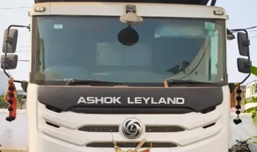 Ashok Leyland 2825 Tipper