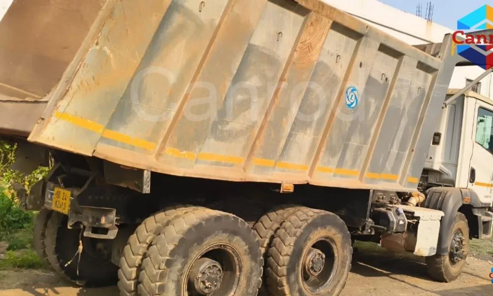 Ashok Leyland 2825 Tipper