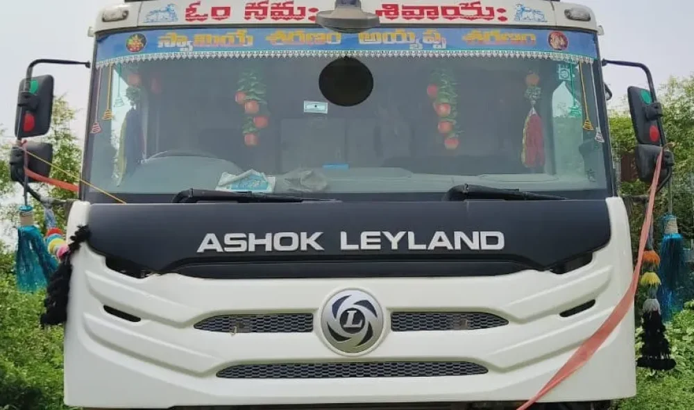 Ashok Leyland 2825 Tipper