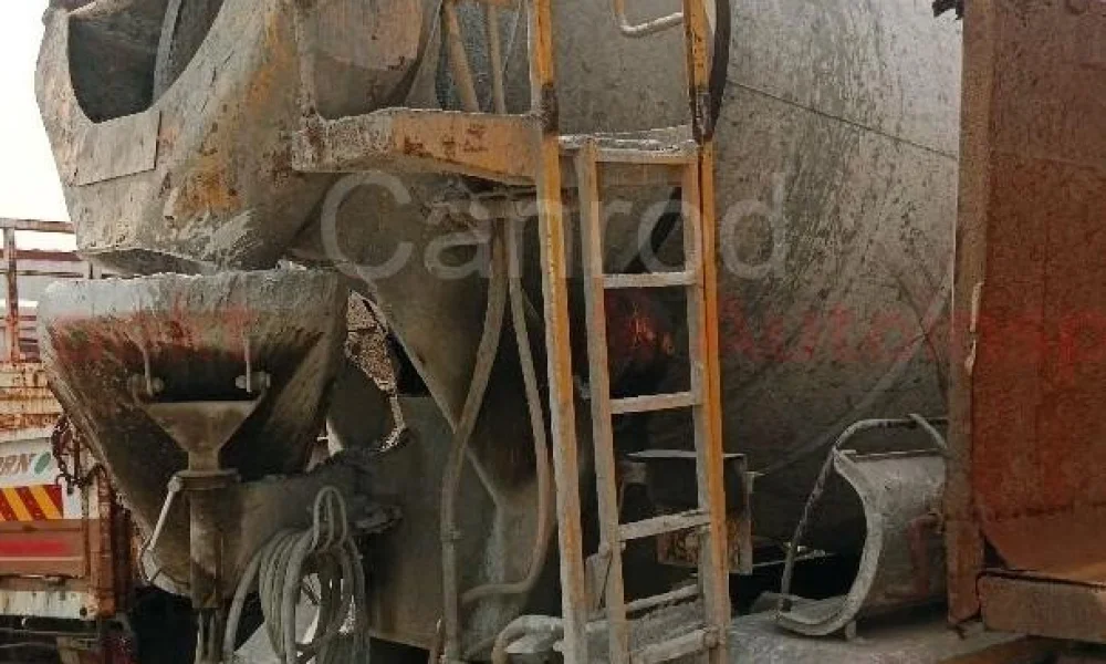 Ashok Leyland UE2820 Transit Mixer