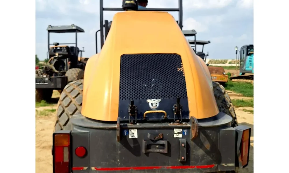 Case Construction 1107FX Soil Compactor