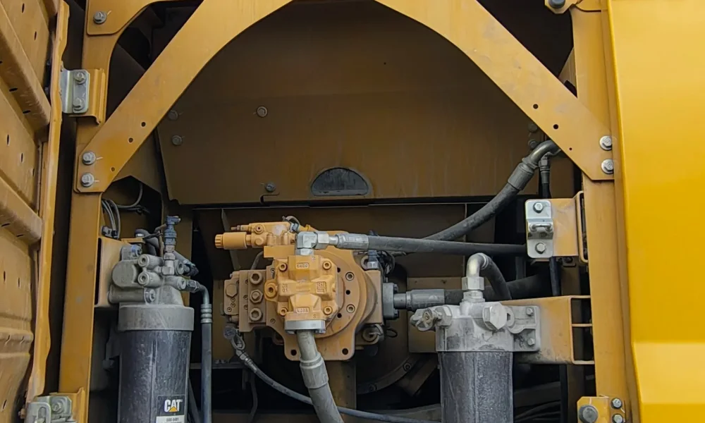 Caterpillar 350 Excavator