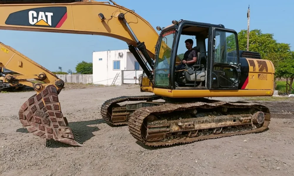 Caterpillar 323D3 Excavator