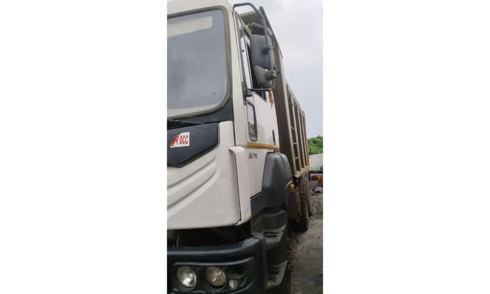 Ashok Leyland 2825 Tipper