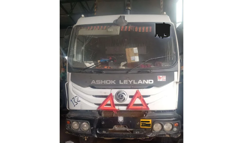 Ashok Leyland 2825 Tipper