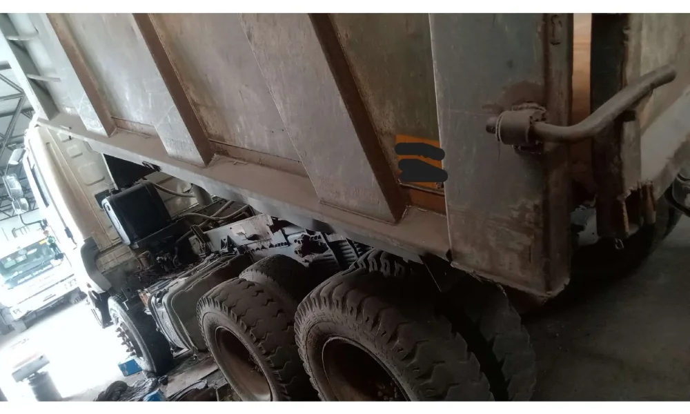 Ashok Leyland 2825 Tipper