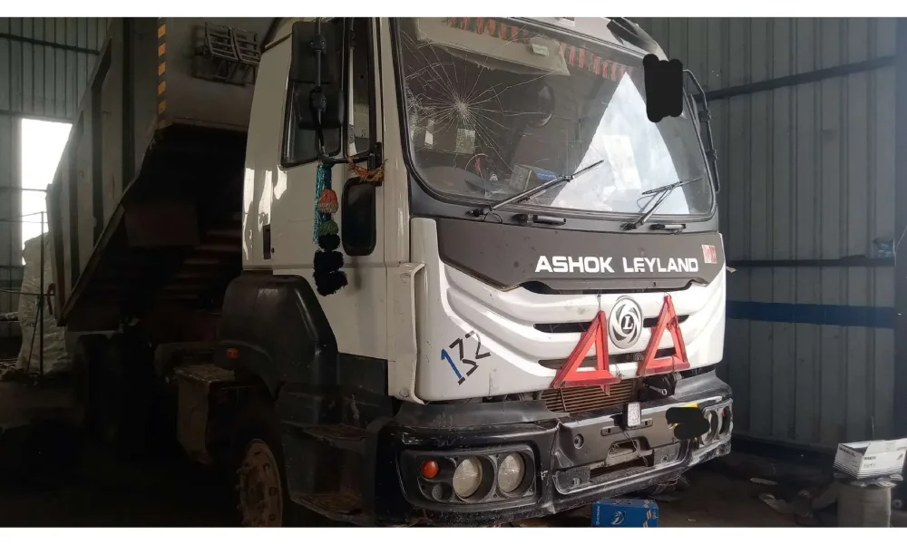 Ashok Leyland 2825 Tipper