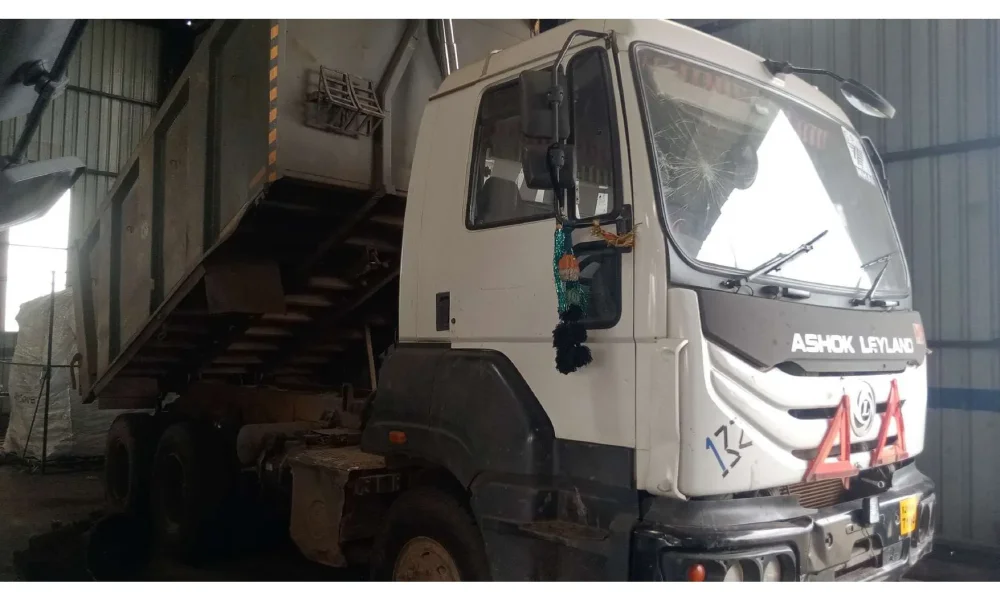 Ashok Leyland 2825 Tipper