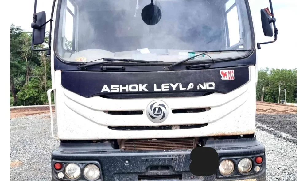 Ashok Leyland 2825 Tipper