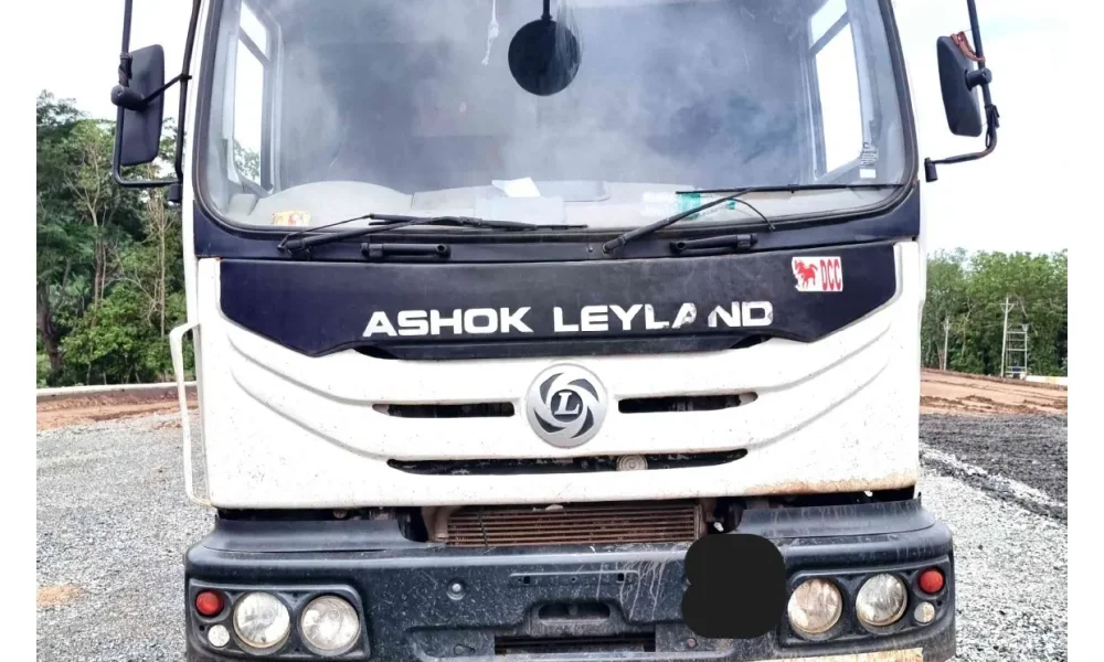 Ashok Leyland 2825 Tipper