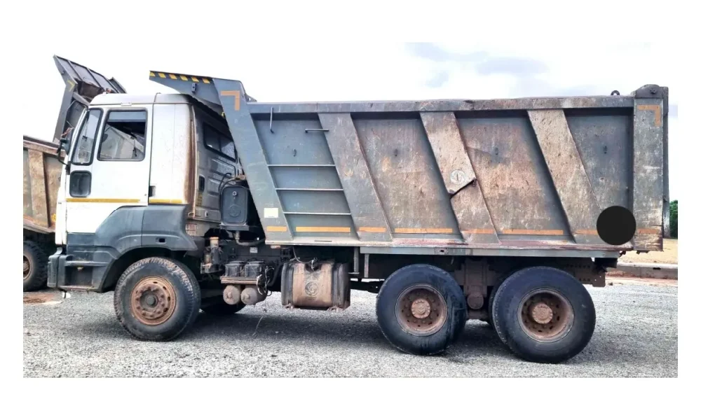 Ashok Leyland 2825 Tipper