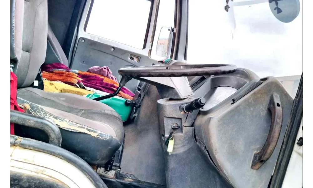 Ashok Leyland 2825 Tipper