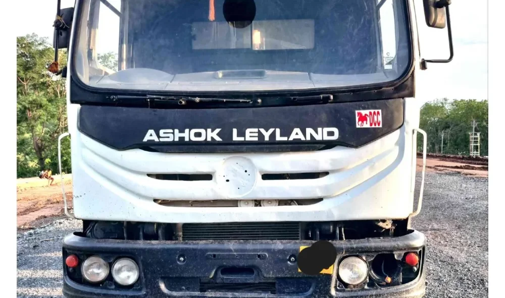 Ashok Leyland 2825 Tipper