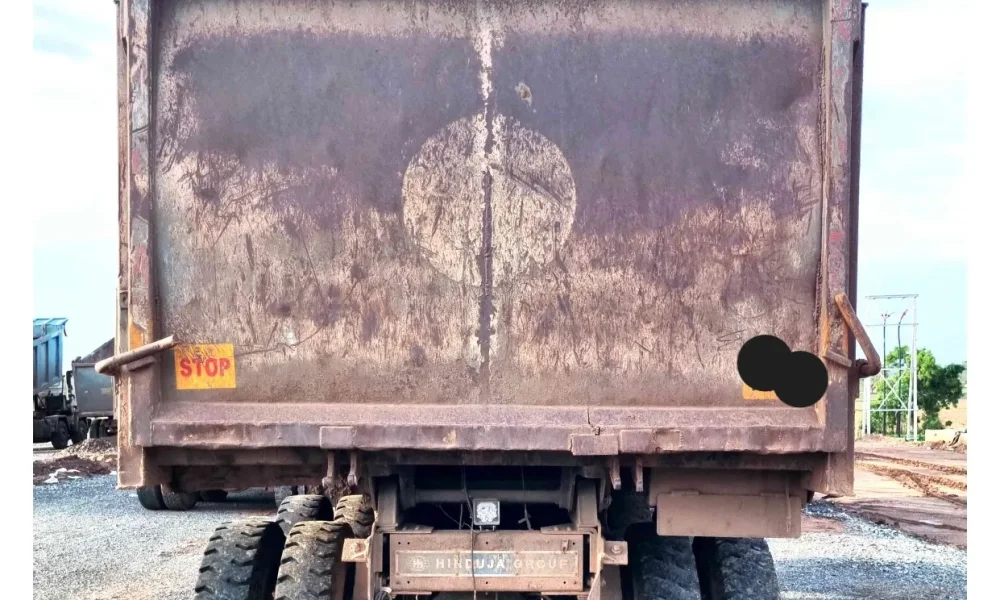 Ashok Leyland 2825 Tipper