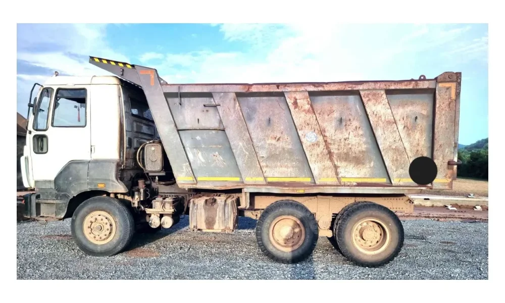 Ashok Leyland 2825 Tipper