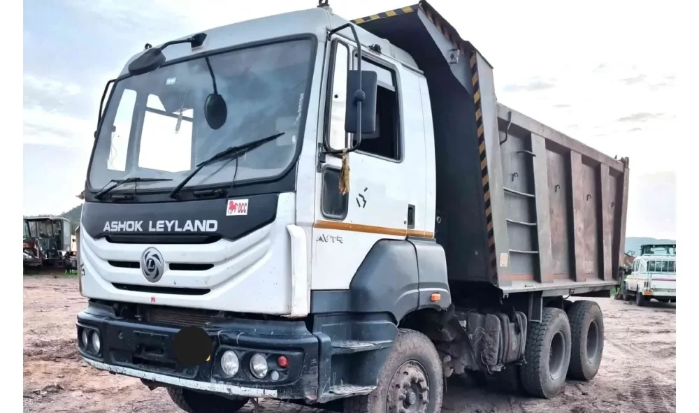Ashok Leyland 2825 Tipper