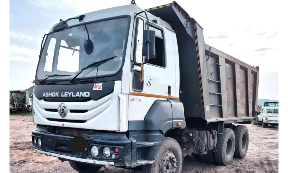 Ashok Leyland 2825 Tipper