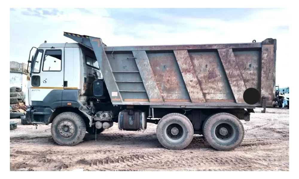 Ashok Leyland 2825 Tipper
