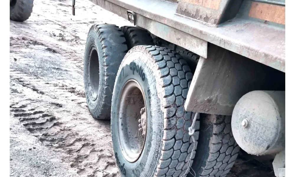 Ashok Leyland 2825 Tipper