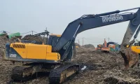 Hyundai R210 Excavator