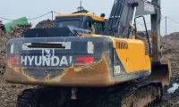 Hyundai R210 Excavator